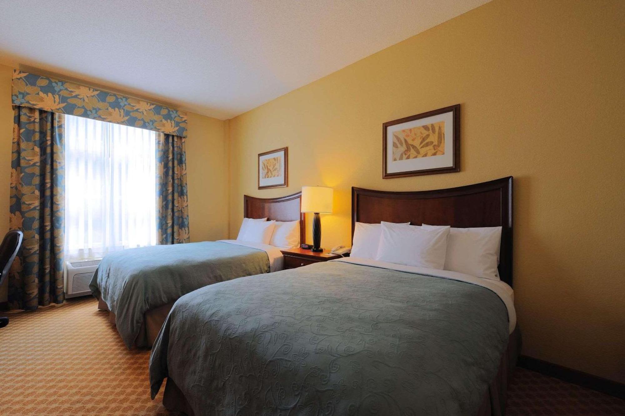 Spark By Hilton Orangeburg Habitación foto